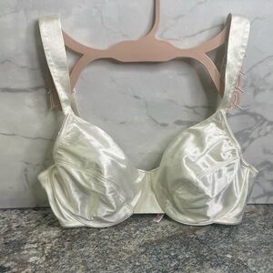 Victoria's Secret Second Skin Satin Unlined Full Coverage Bra 36C Ivory Cream